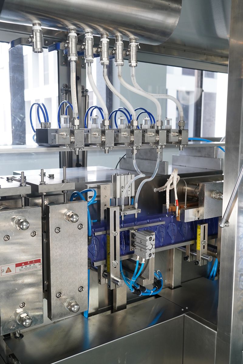 Plastic-Ampoule Filling Machine