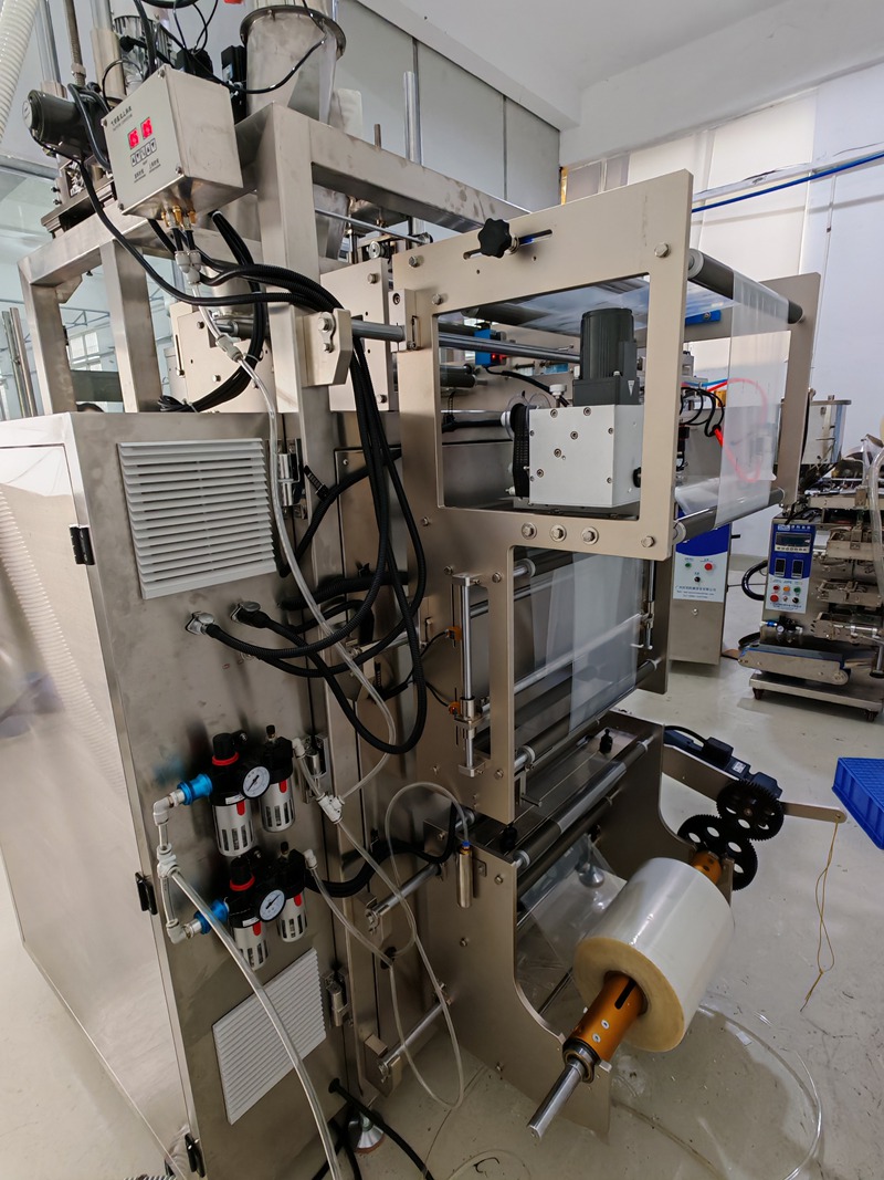 Multi-line Sachet Packing Machine